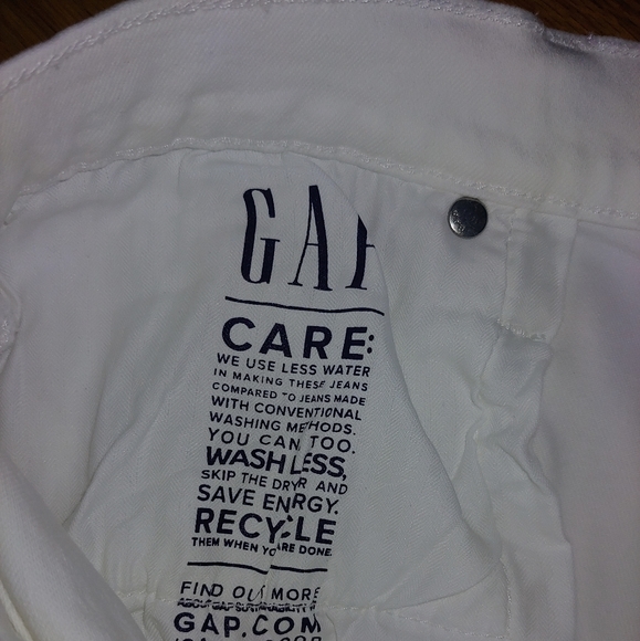 NWT Gap Optic White High Rise Kick Fit Jeans with Washwell – Size 32 / 14 Short - Picture 11 of 13